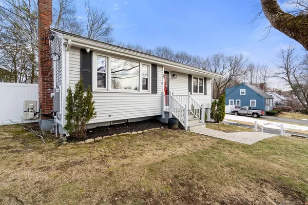 $850,000 | 38 Irving Drive, Walpole, MA 02081