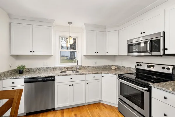 $850,000 | 38 Irving Drive, Walpole, MA 02081