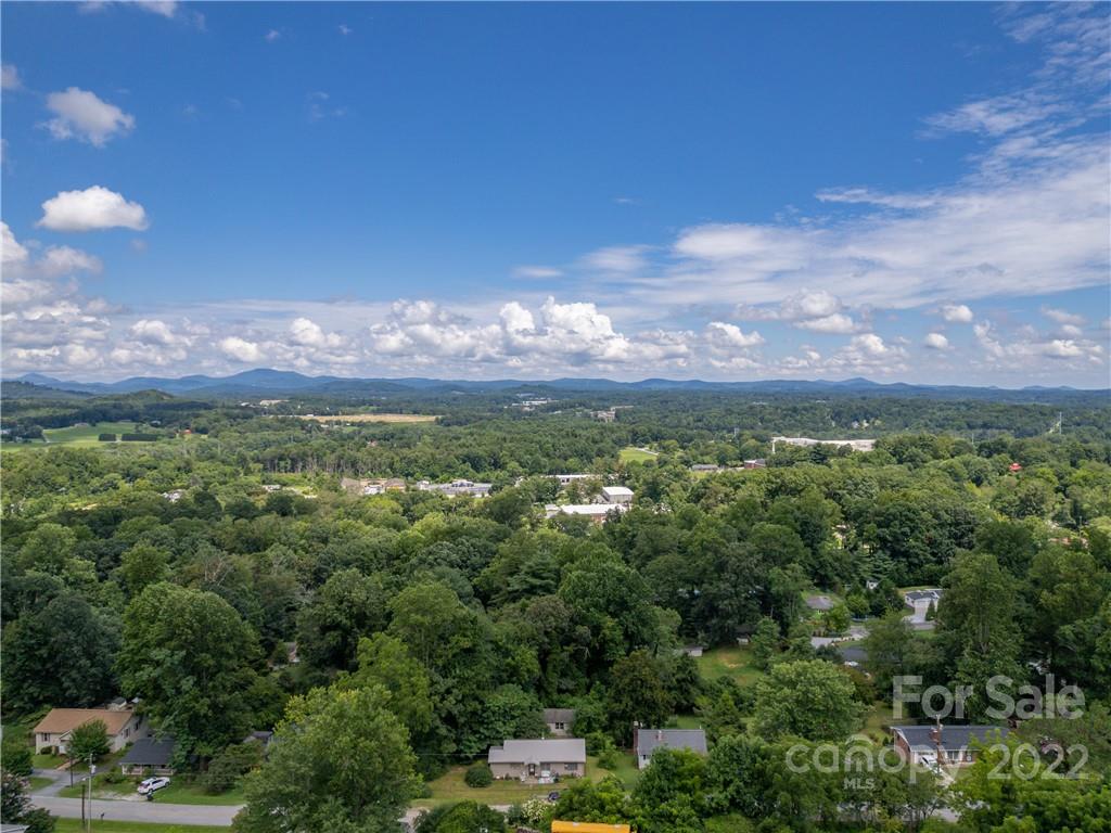 39 Hamilton Acrs Drive Tryon, NC 28782 - Photo 17 of 25 a view of a city with mountains in the background