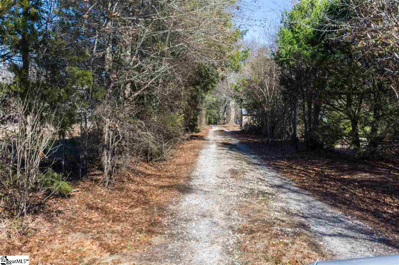 2307 Trammel Road Woodruff, SC 29388 - Photo 3 of 36