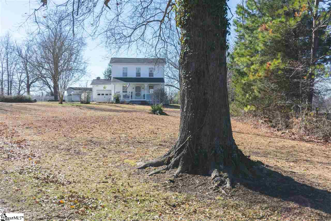 2307 Trammel Road Woodruff, SC 29388 - Photo 4 of 36
