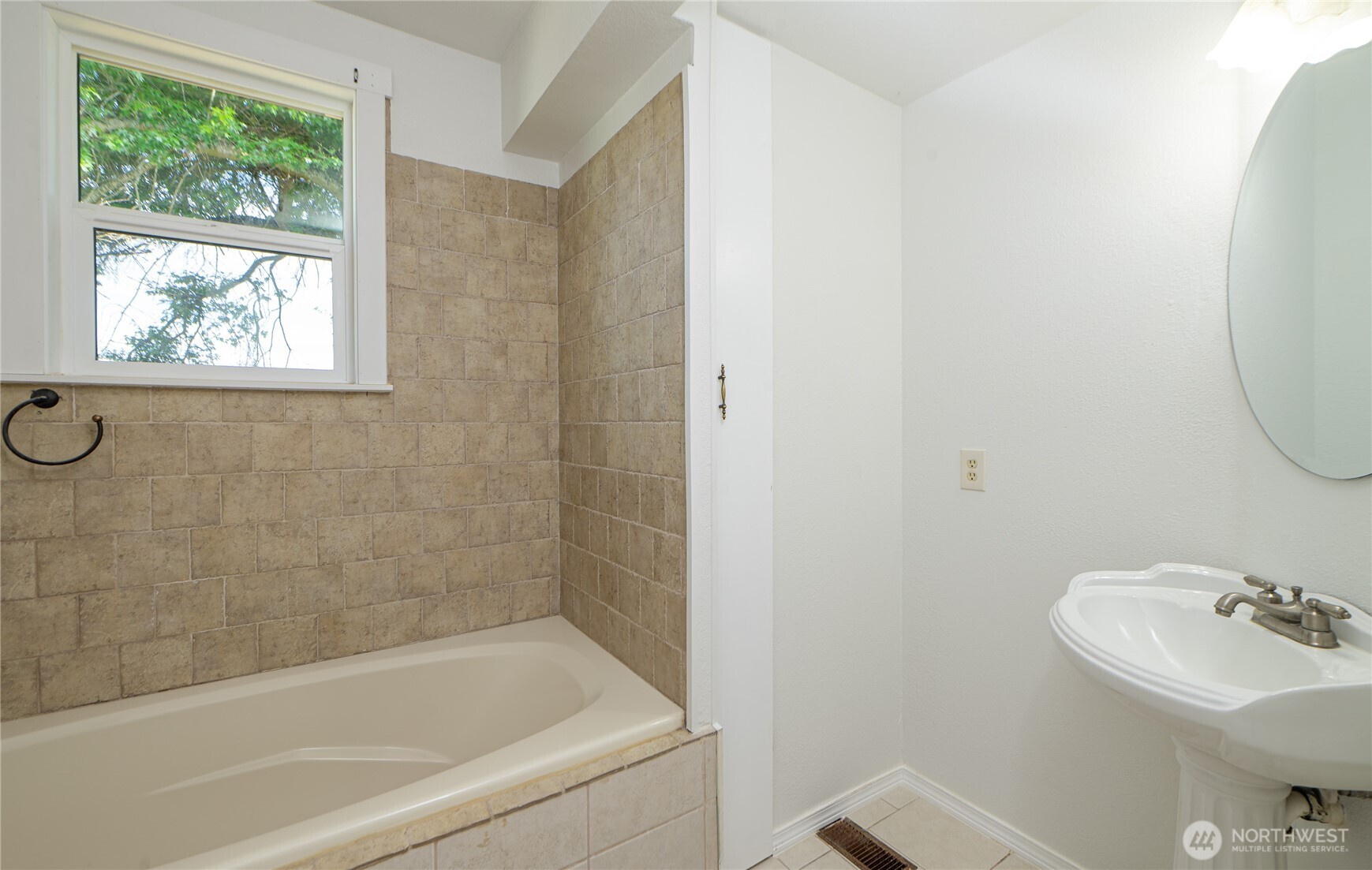 2948 Arnie Road Custer, WA 98240 - Photo 14 of 26