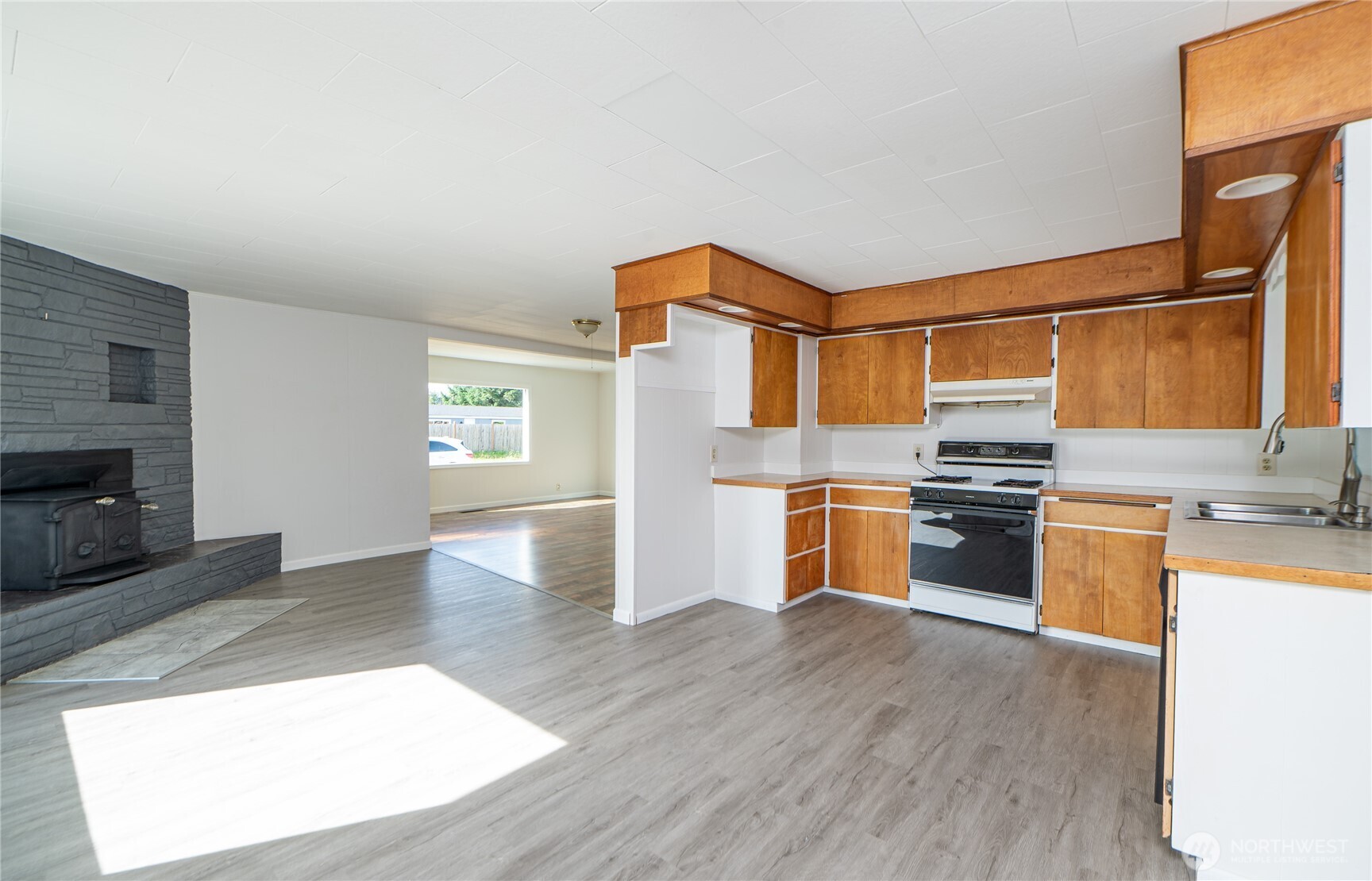 2948 Arnie Road Custer, WA 98240 - Photo 9 of 26