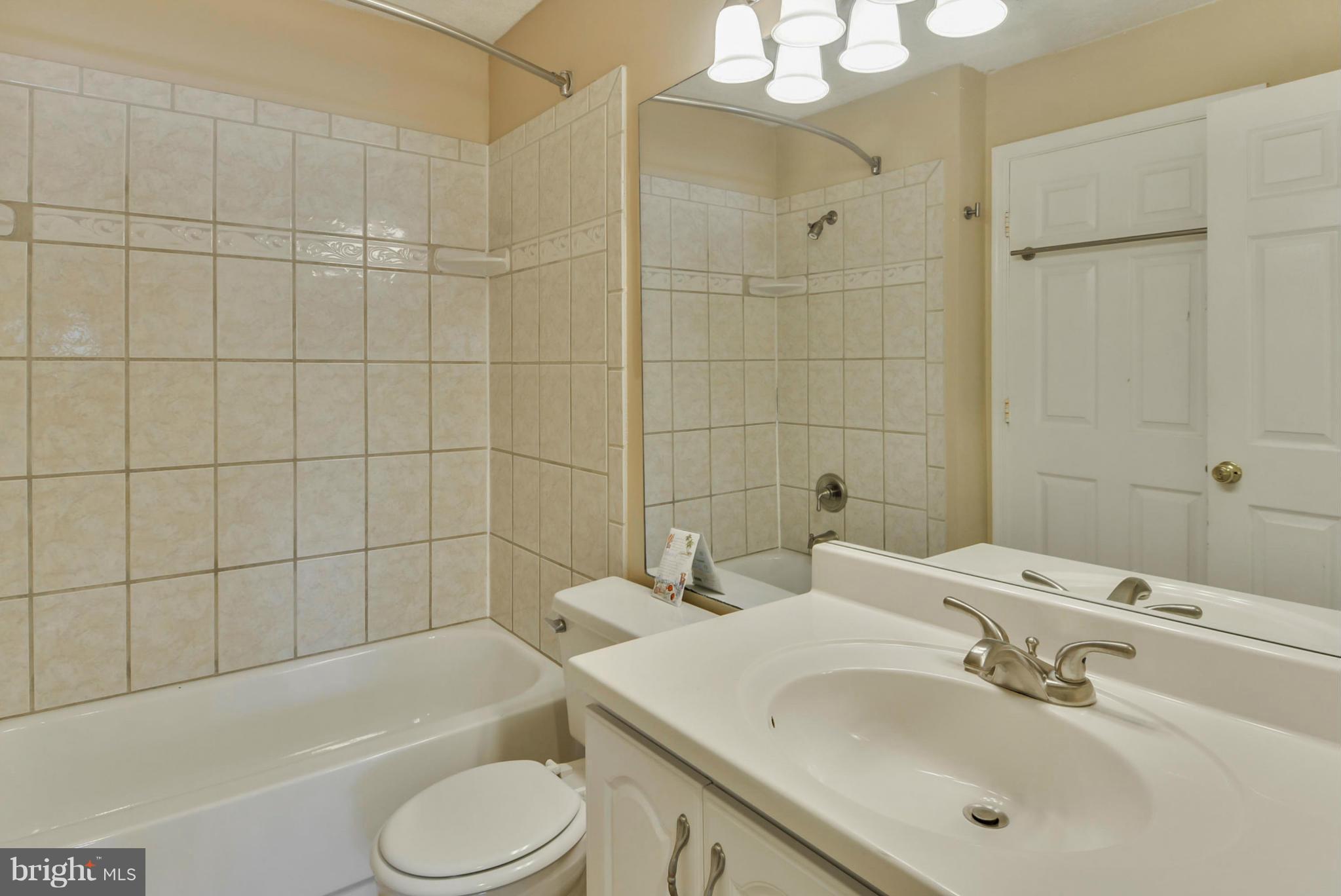 12010 Golf Ridge Court, Unit 102 Fairfax, VA 22033 - Photo 11 of 29 Owner's Bath