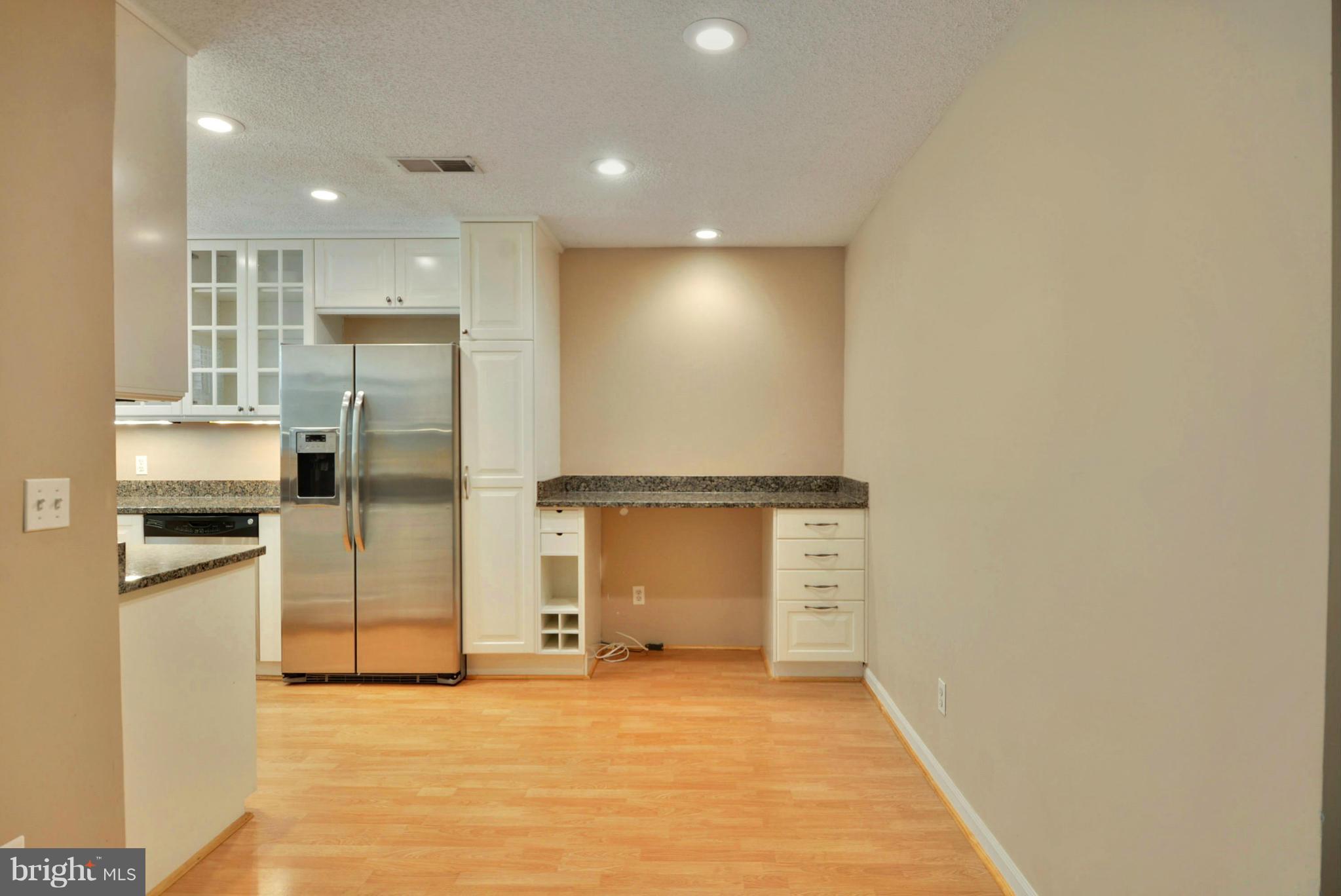 12010 Golf Ridge Court, Unit 102 Fairfax, VA 22033 - Photo 4 of 29 Dining Room/Table Area