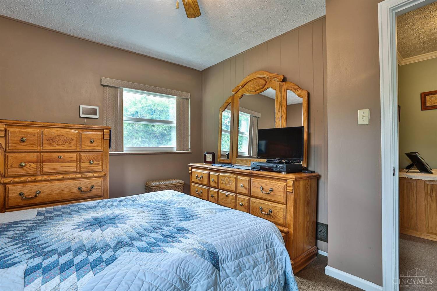 5346 Belclare Road Cincinnati, OH 45247 - Photo 15 of 38