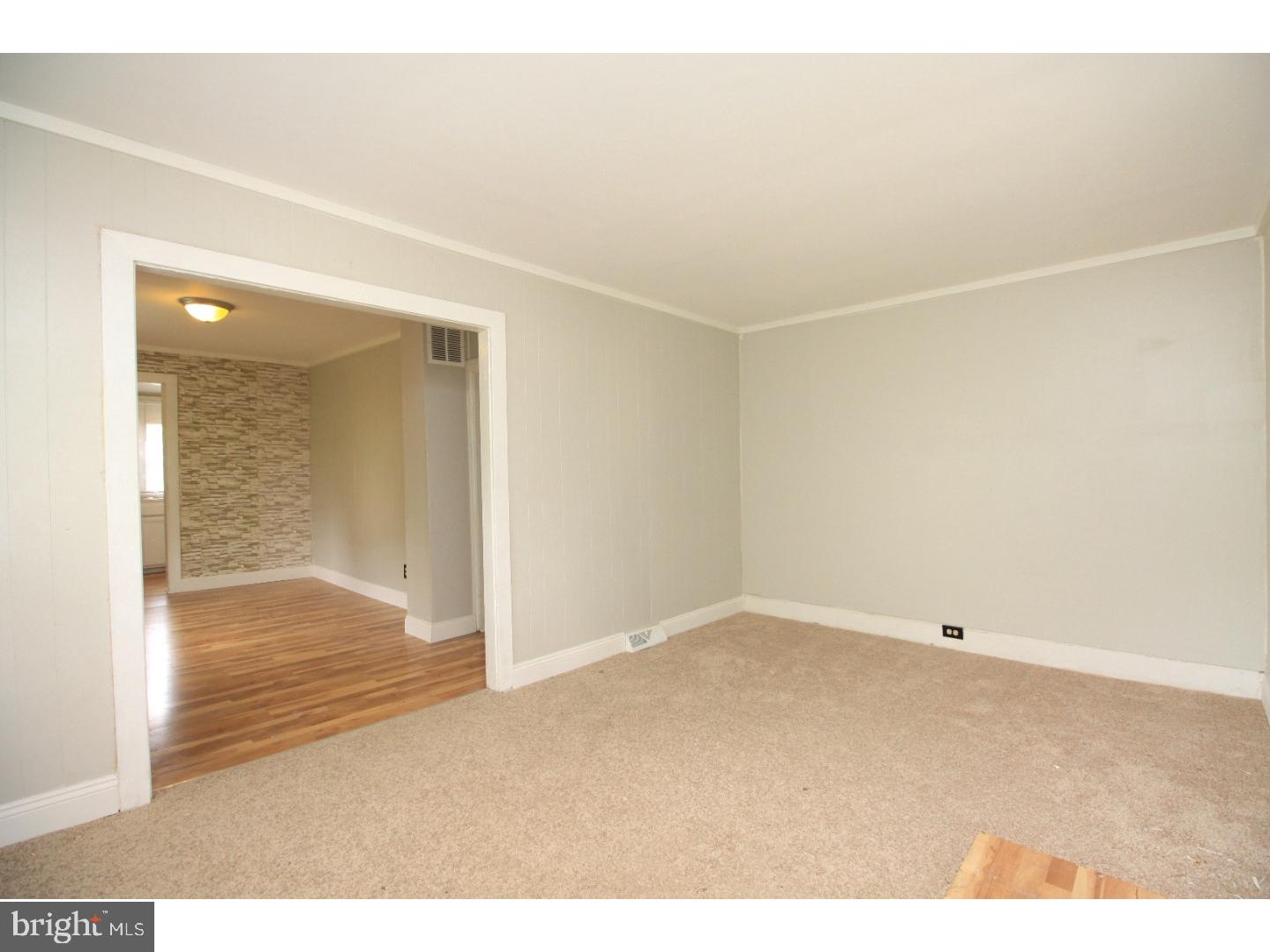 187 Erial Road Pine Hill, NJ 08021 - Photo 11 of 25 Living Room