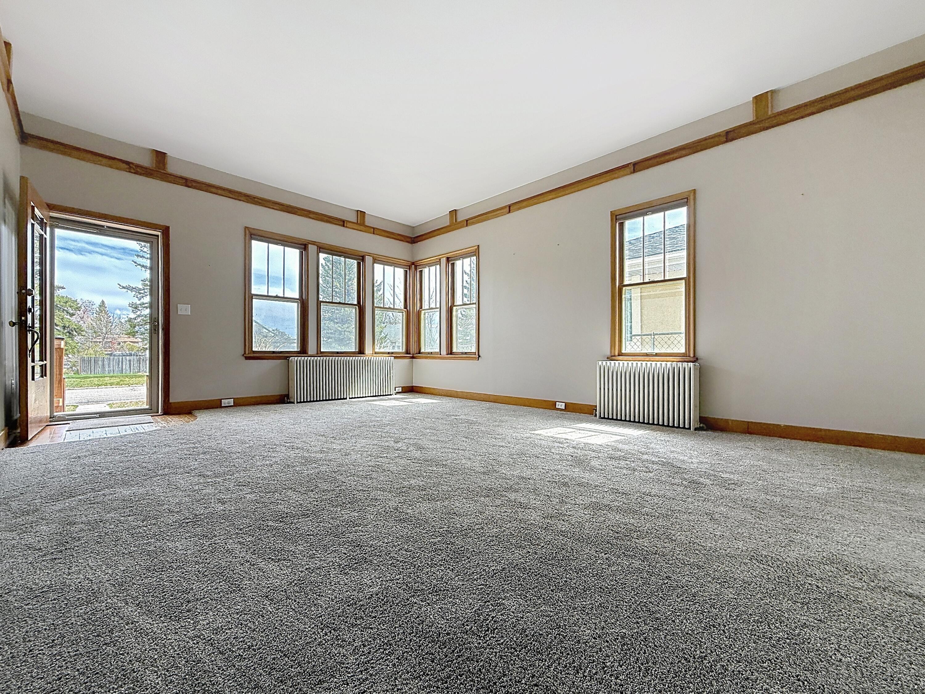 518 North Adams Avenue Buffalo, WY 82834 - Photo 11 of 49 012