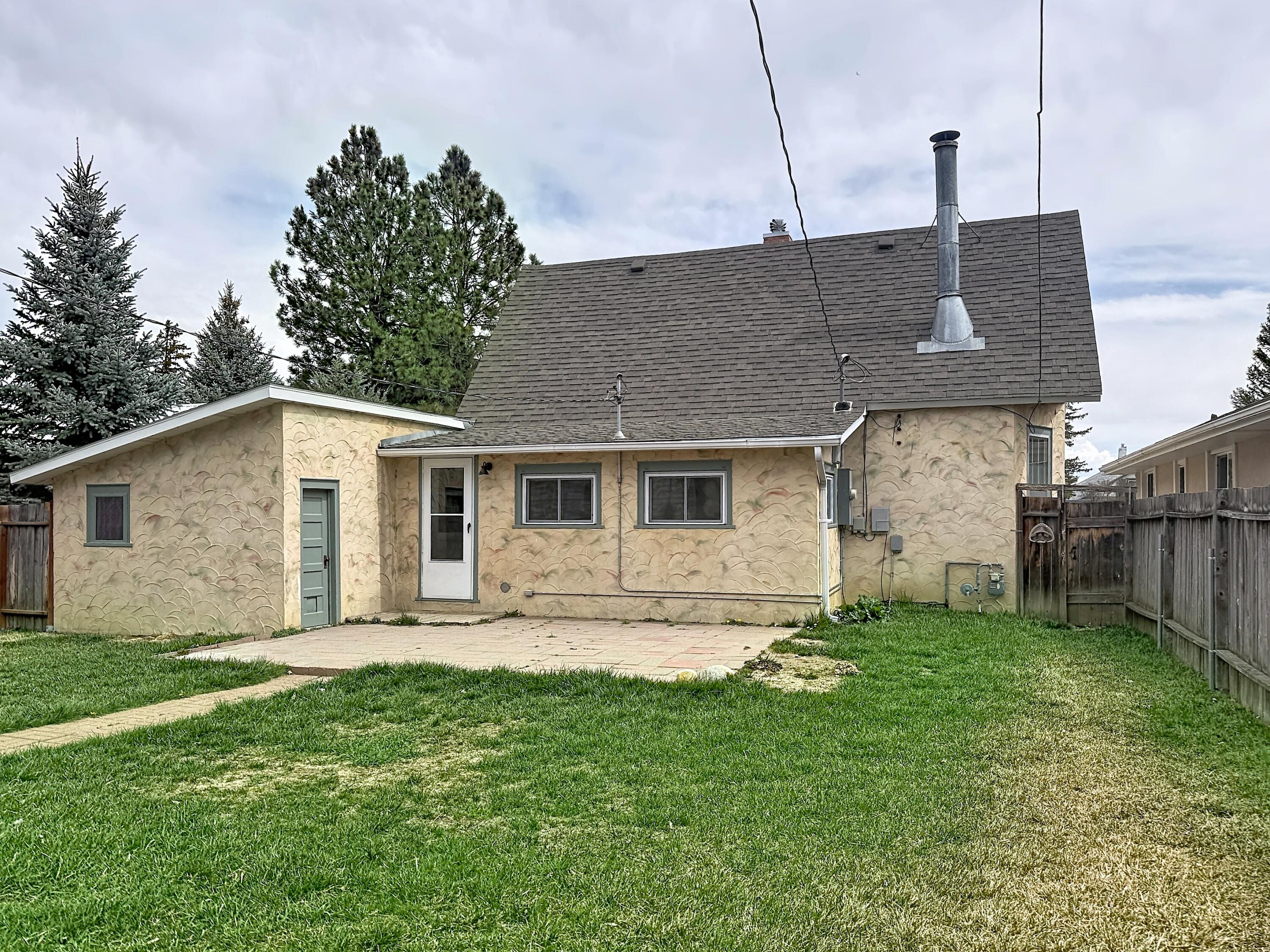 518 North Adams Avenue Buffalo, WY 82834 - Photo 6 of 49 0007