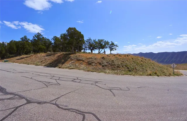 $155,000 | 540 Deer Valley Drive, New Castle, CO 81647