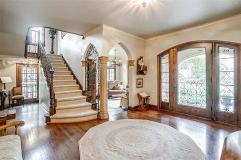 $2,225,000 | 2424 Medford Court West, Fort Worth, TX 76109