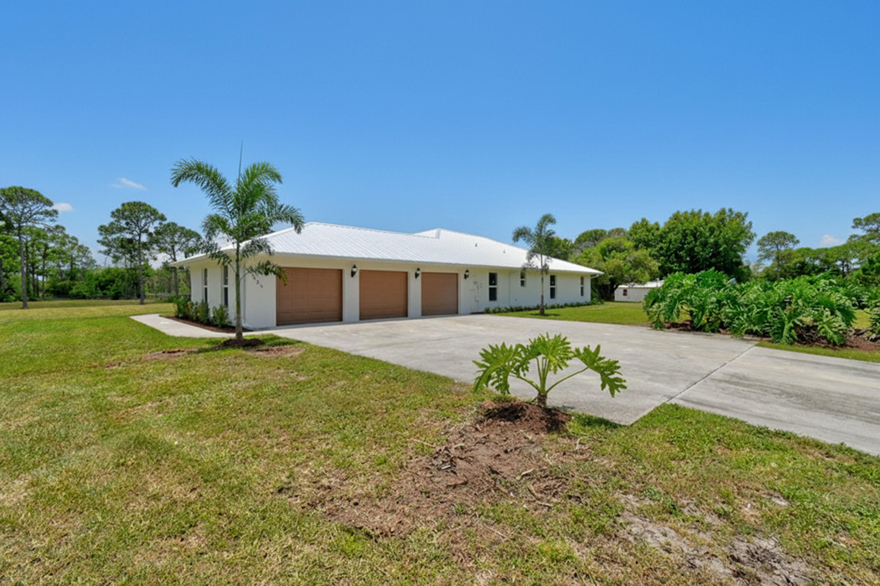 425 North Ffa Road Fort Pierce, FL 34945 - Photo 11 of 106 425NFFARd(5)