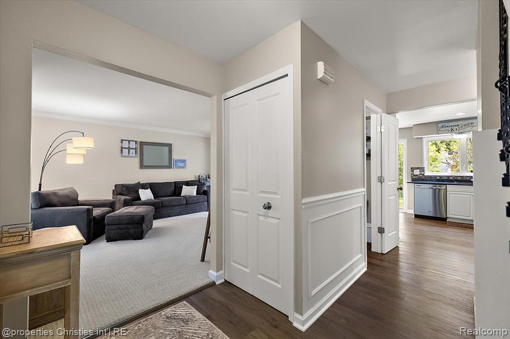 555 Worthington Road Canton, MI 48188 - Photo 7 of 36 Gallery Image 7
