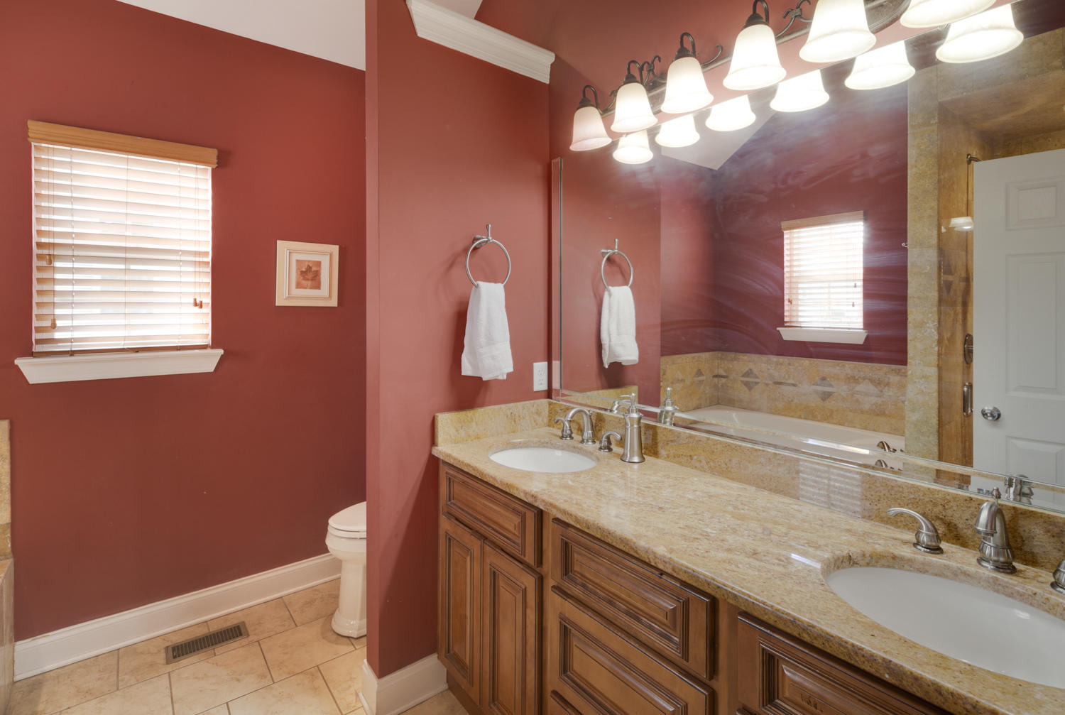 2823 Fernleaf Lane Chattanooga, TN 37421 - Photo 21 of 28 2823_Fern_Leaf_Ln_024