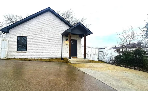 $1,700 | 3817 Yellowstone Place, Unit ADU, Denton, TX 76209