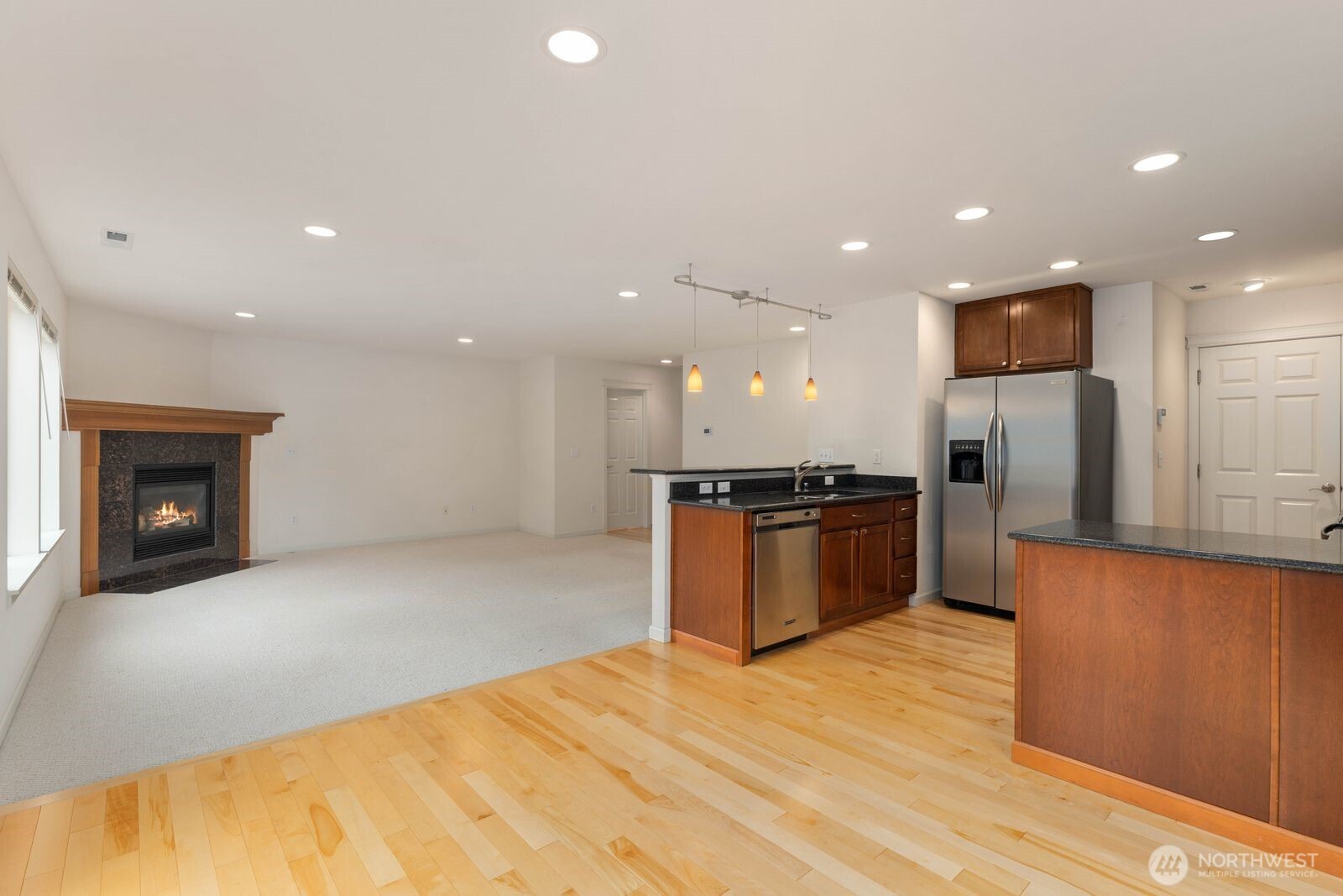 207 Edmonds Place Northeast Renton, WA 98056 - Photo 14 of 40