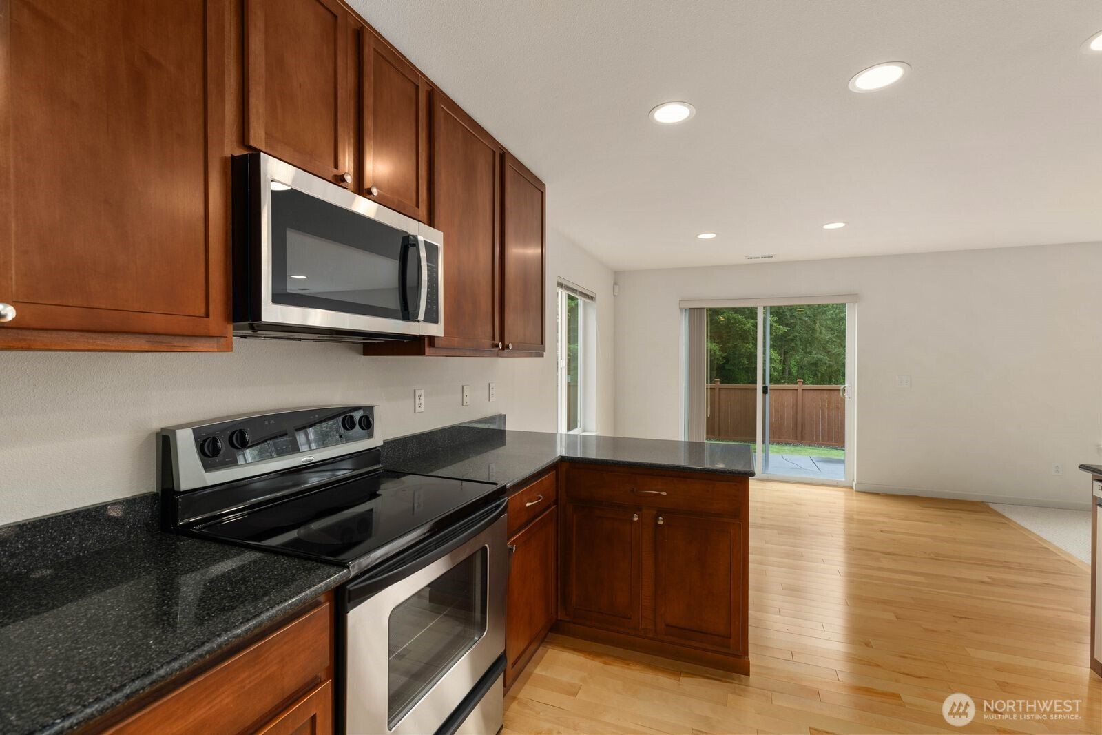 207 Edmonds Place Northeast Renton, WA 98056 - Photo 18 of 40