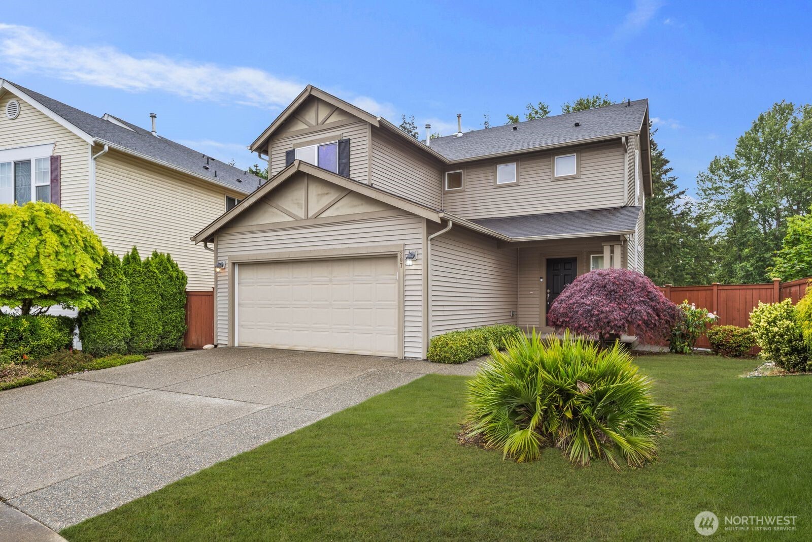 207 Edmonds Place Northeast Renton, WA 98056 - Photo 2 of 40