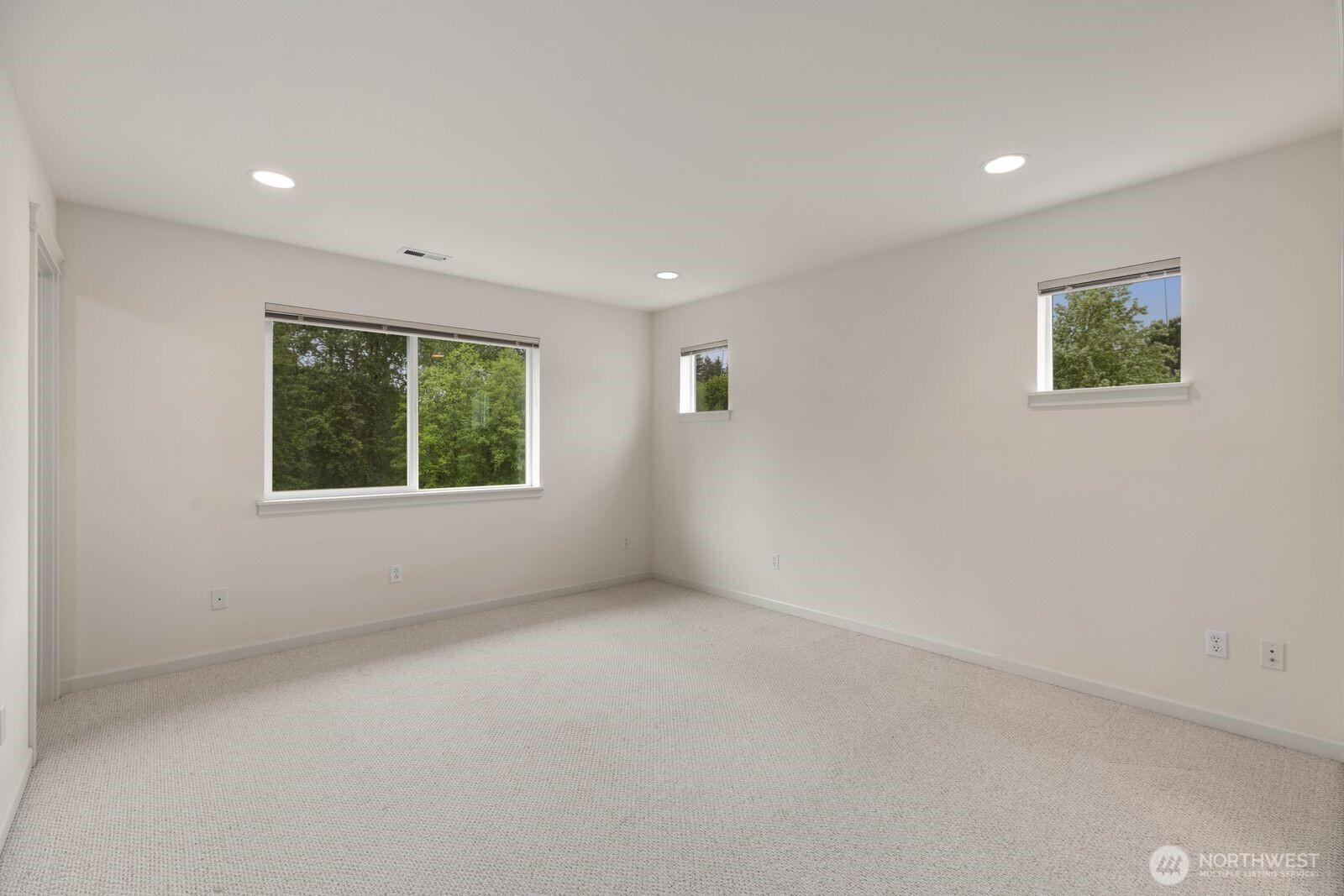 207 Edmonds Place Northeast Renton, WA 98056 - Photo 21 of 40