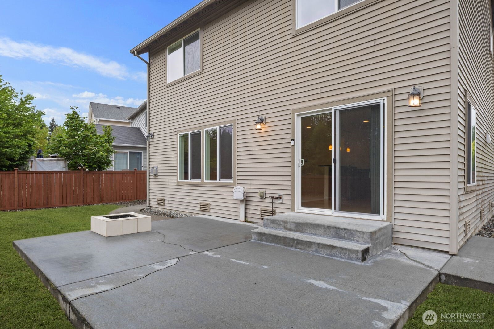 207 Edmonds Place Northeast Renton, WA 98056 - Photo 33 of 40