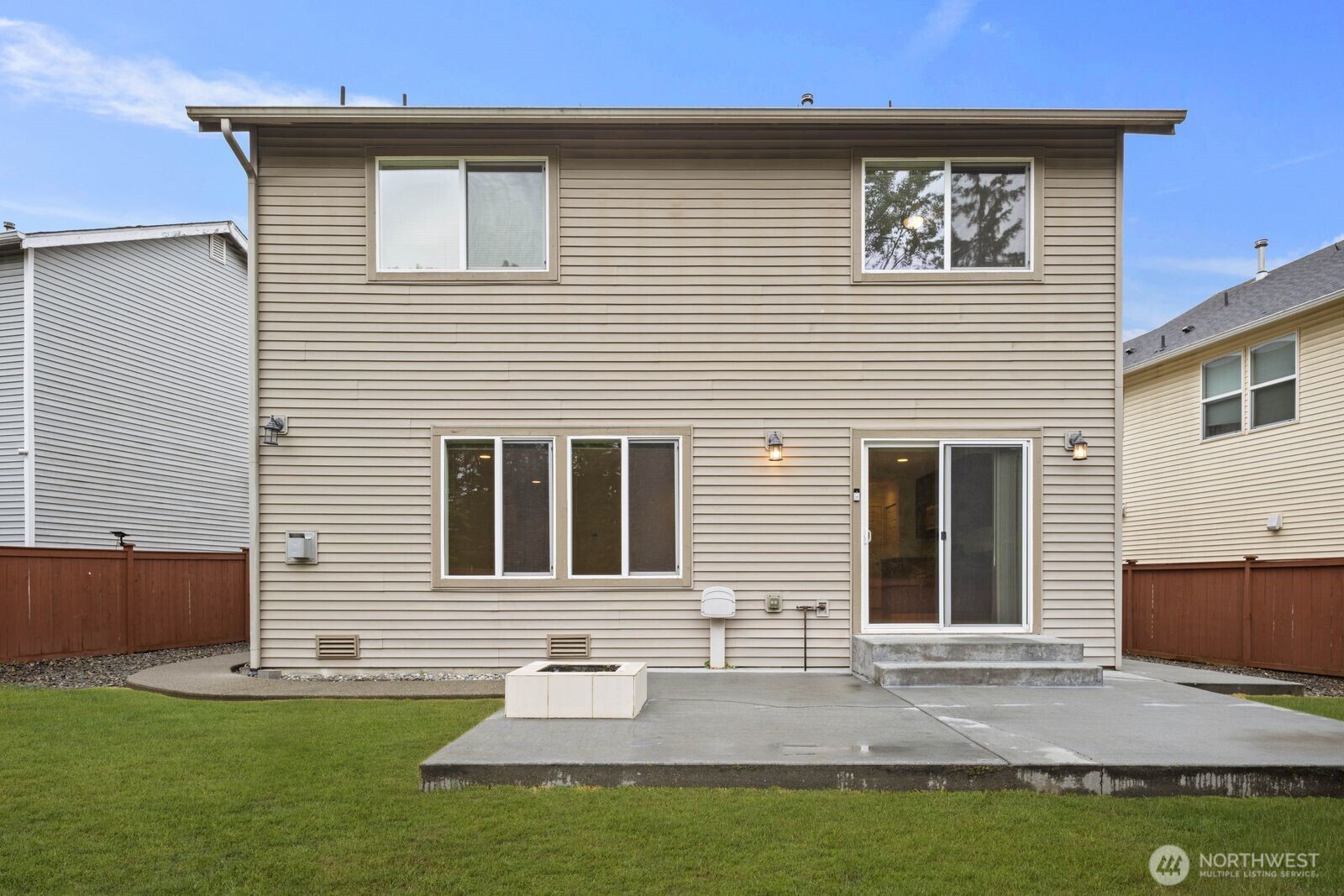 207 Edmonds Place Northeast Renton, WA 98056 - Photo 37 of 40