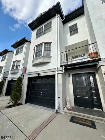 $4,200 | 3 Harbor Front Court, Elizabeth Port, NJ 07206