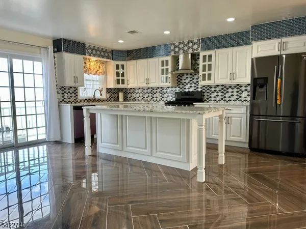 $4,200 | 3 Harbor Front Court, Elizabeth Port, NJ 07206