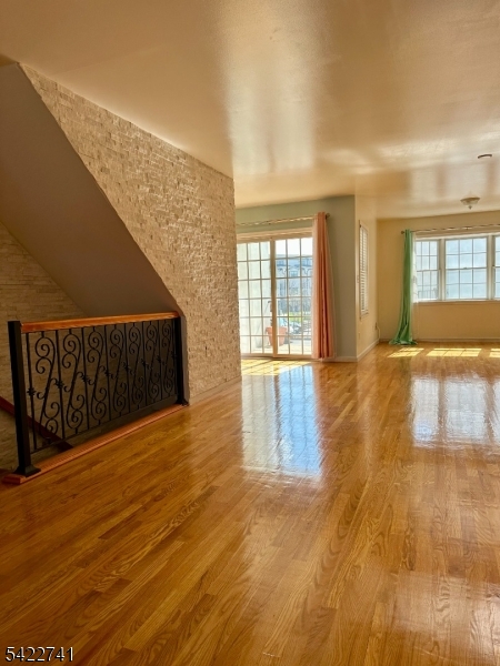 3 Harbor Front Court Elizabeth Port, NJ 07206 - Photo 10 of 33