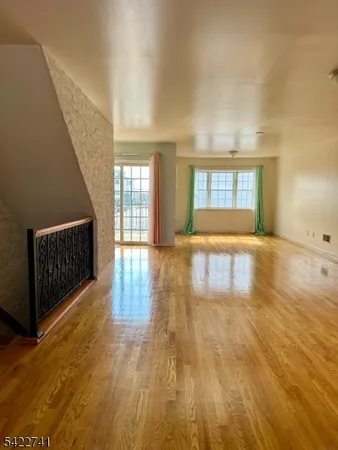 $4,200 | 3 Harbor Front Court, Elizabeth Port, NJ 07206