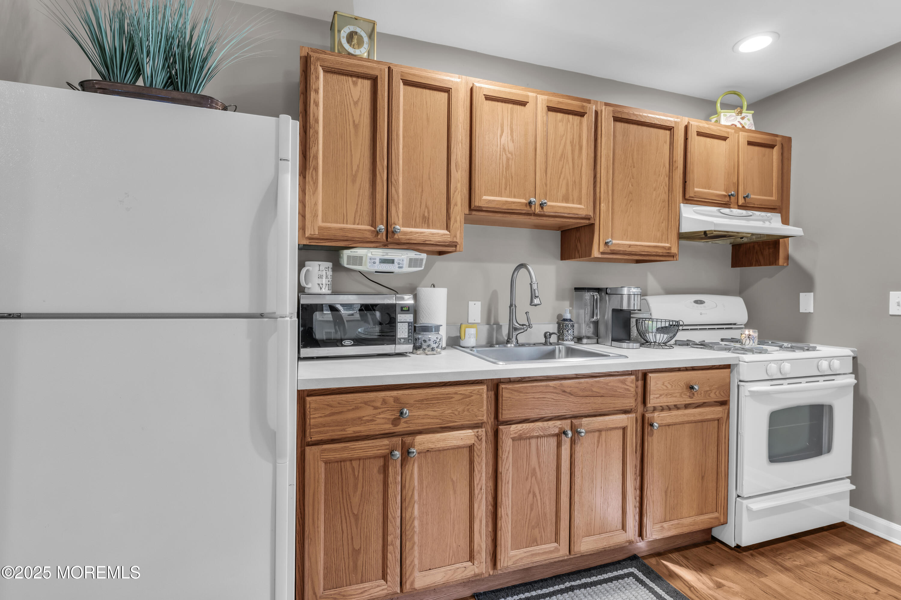 7 Red Coach Lane Holmdel, NJ 07733 - Photo 22 of 57 photos_high_resolution_HOM07188