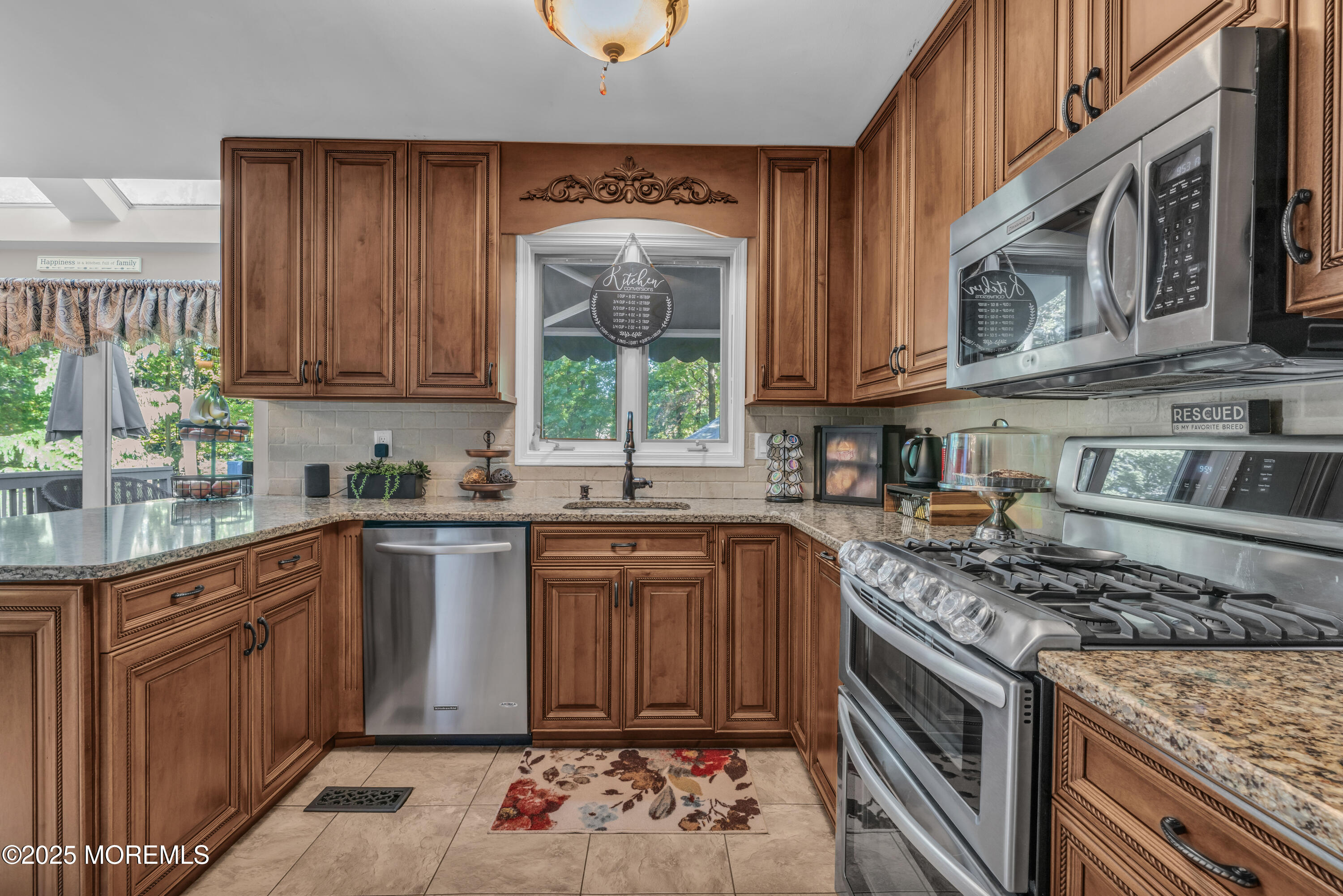 7 Red Coach Lane Holmdel, NJ 07733 - Photo 7 of 57 photos_high_resolution_HOM07028