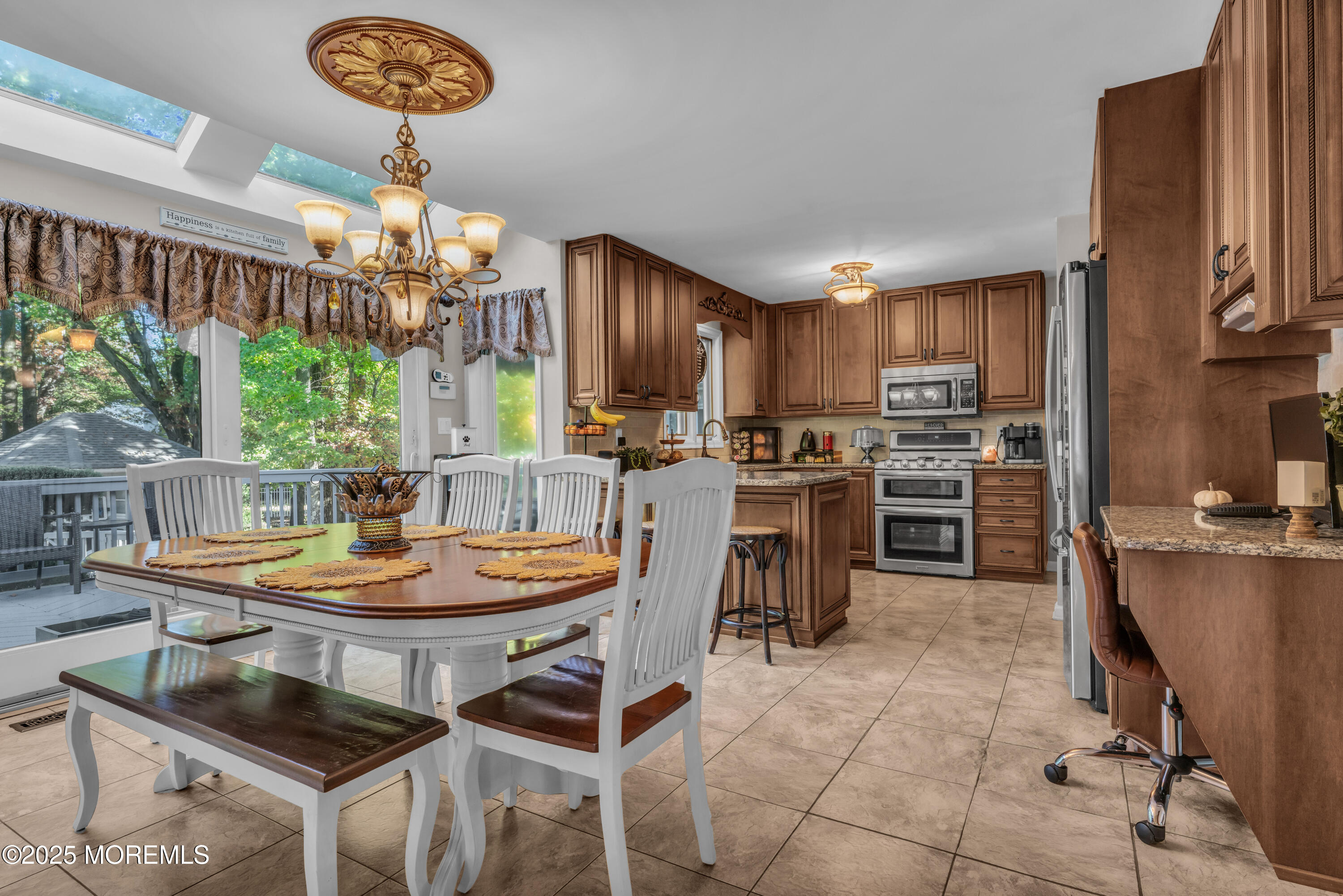 7 Red Coach Lane Holmdel, NJ 07733 - Photo 10 of 57 photos_high_resolution_HOM07048