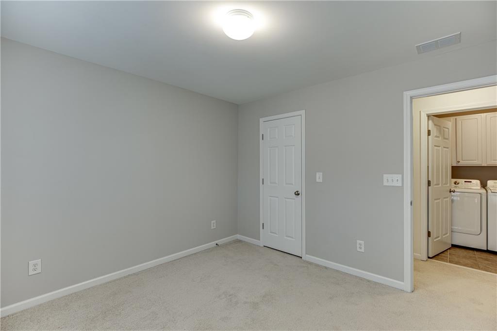 2801 Loftview Square Atlanta, GA 30339 - Photo 31 of 38