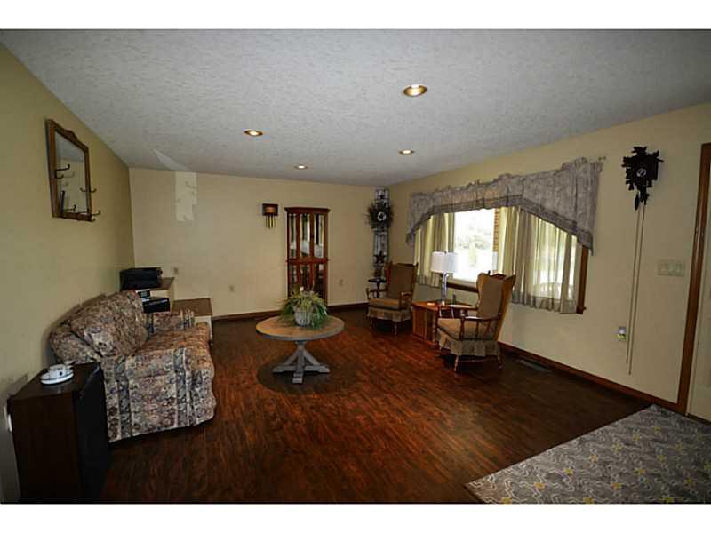 15922 Pusheta Road Wapakoneta, OH 45895 - Photo 4 of 25