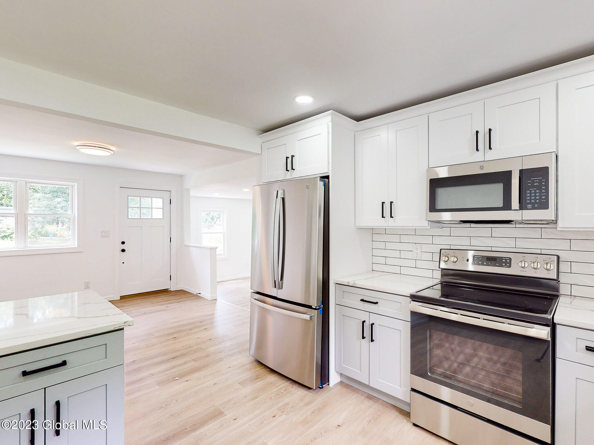 19 Clapper Road Bethlehem, NY 12158 - Photo 6 of 37 Kitchen 2
