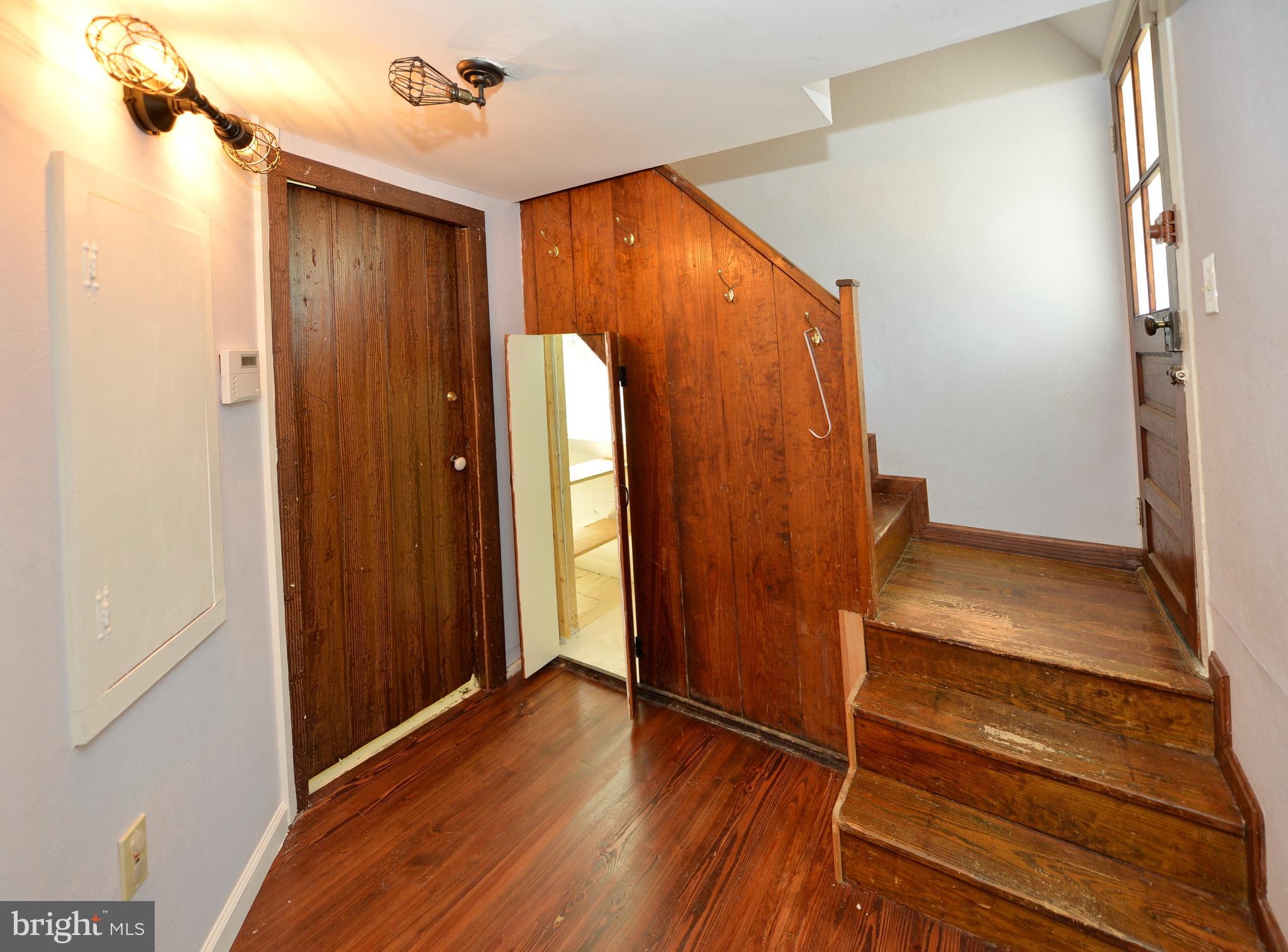 36610 Jeb Stuart Road Purcellville, VA 20132 - Photo 16 of 34 door to half bath, stairs to upper level living