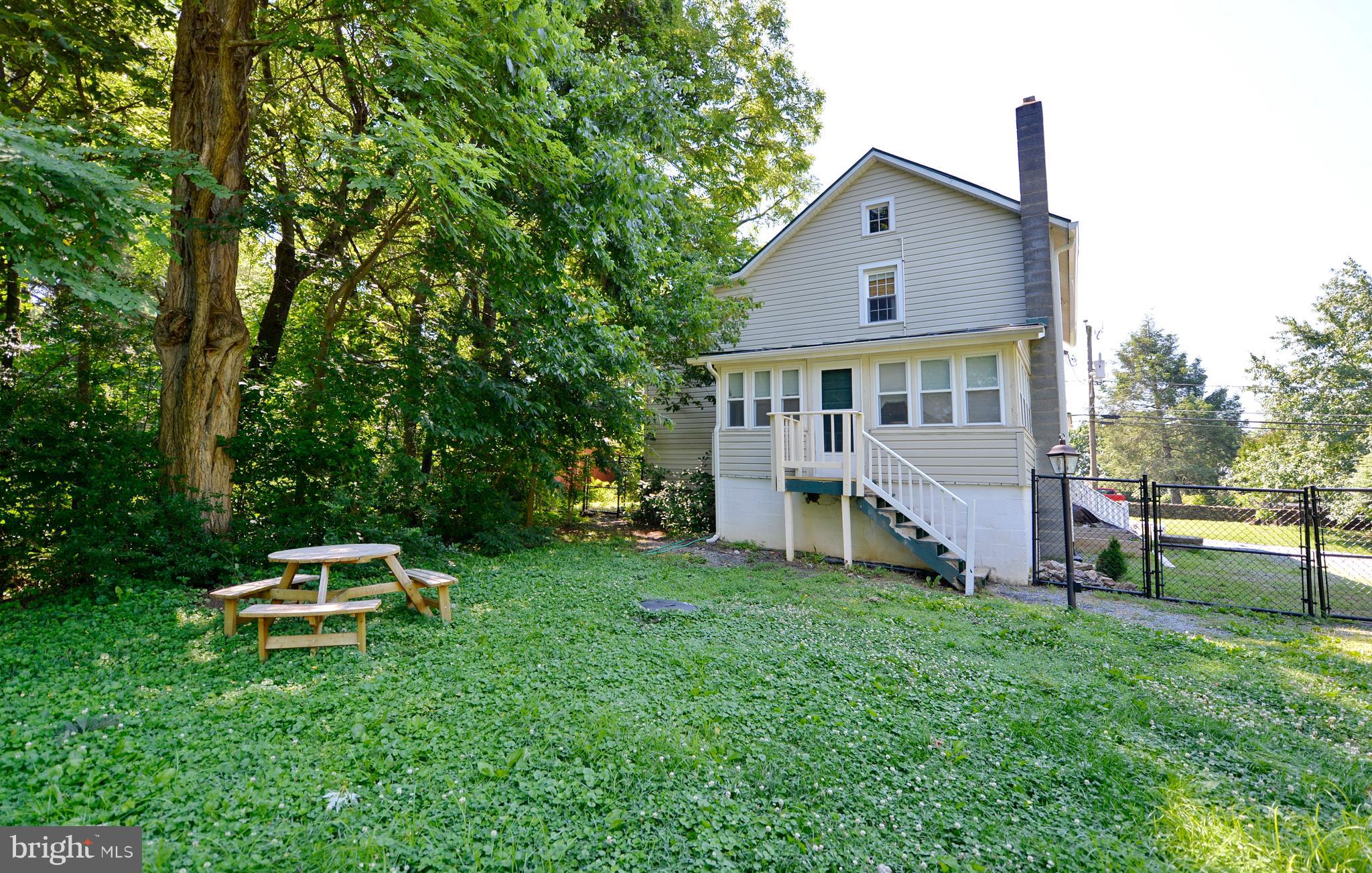 36610 Jeb Stuart Road Purcellville, VA 20132 - Photo 29 of 34 Rear yard