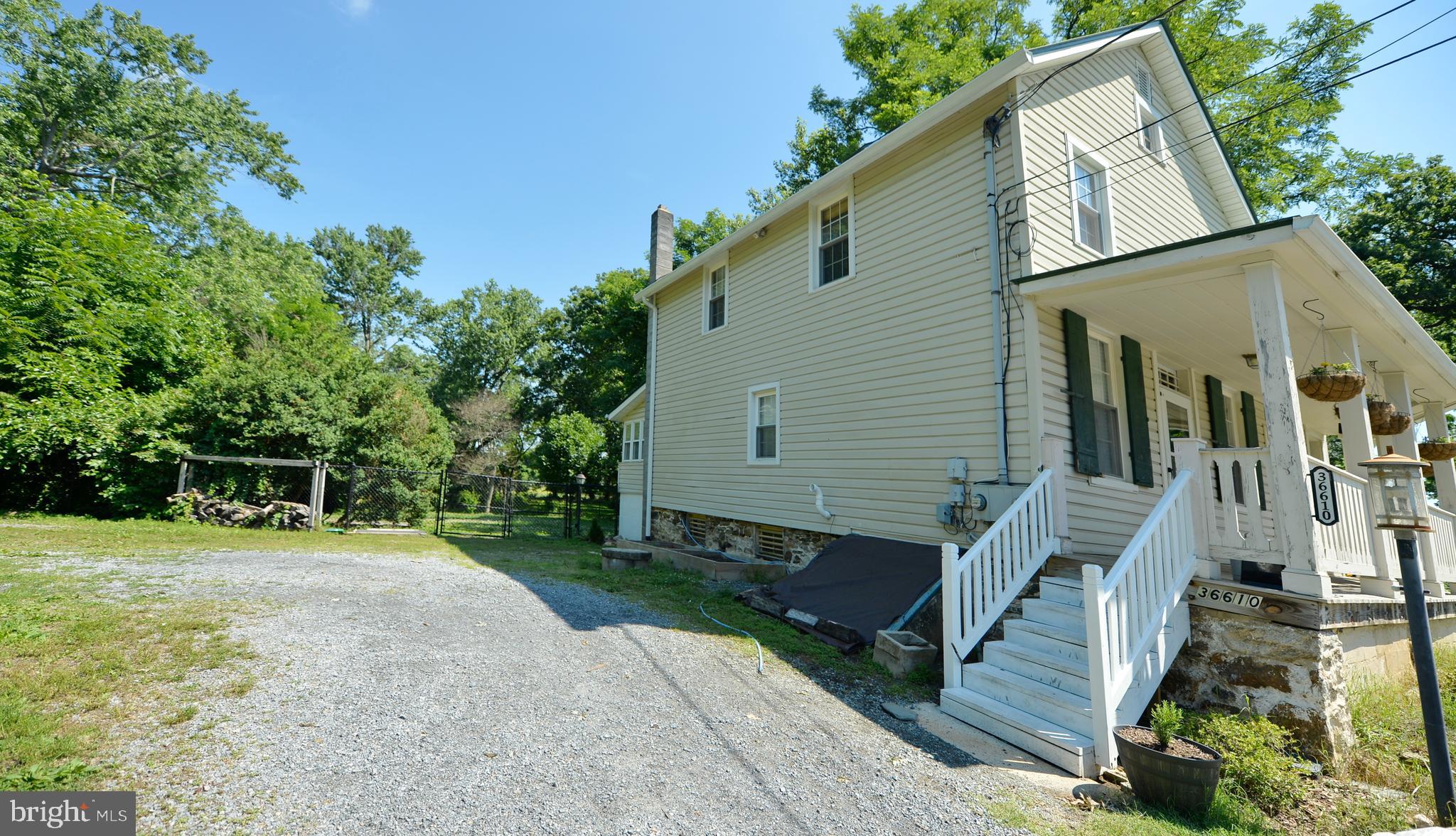 36610 Jeb Stuart Road Purcellville, VA 20132 - Photo 5 of 34