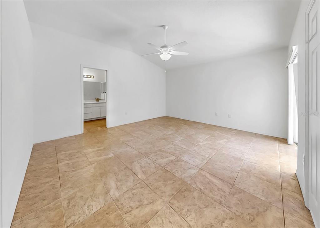 10725 Deepbrook Drive Riverview, FL 33569 - Photo 30 of 67 an empty room with a bathroom
