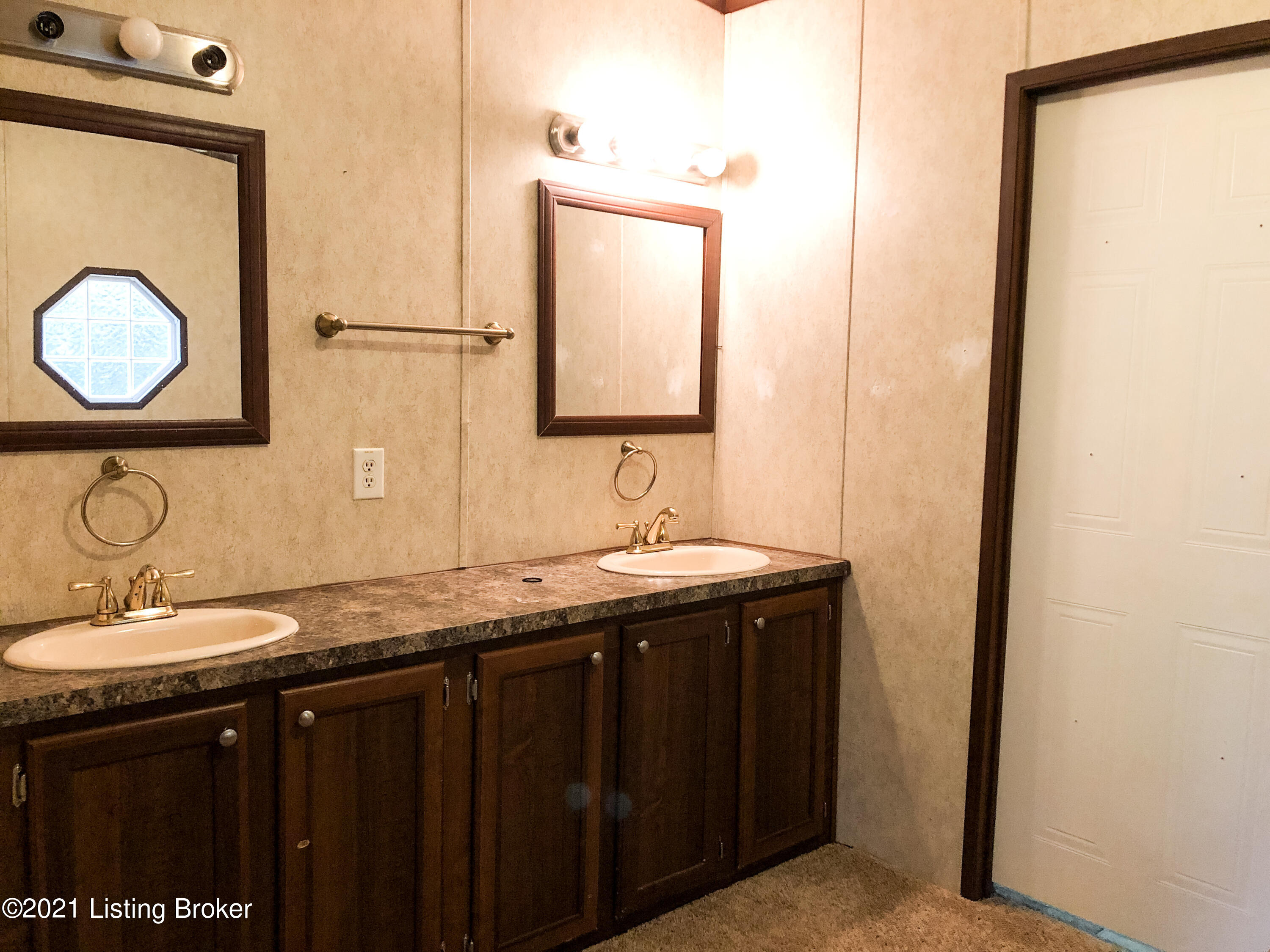601 Ready Road Caneyville, KY 42721 - Photo 14 of 16 1BFF3423-0810-4B66-8A36-2B17CA0A861D