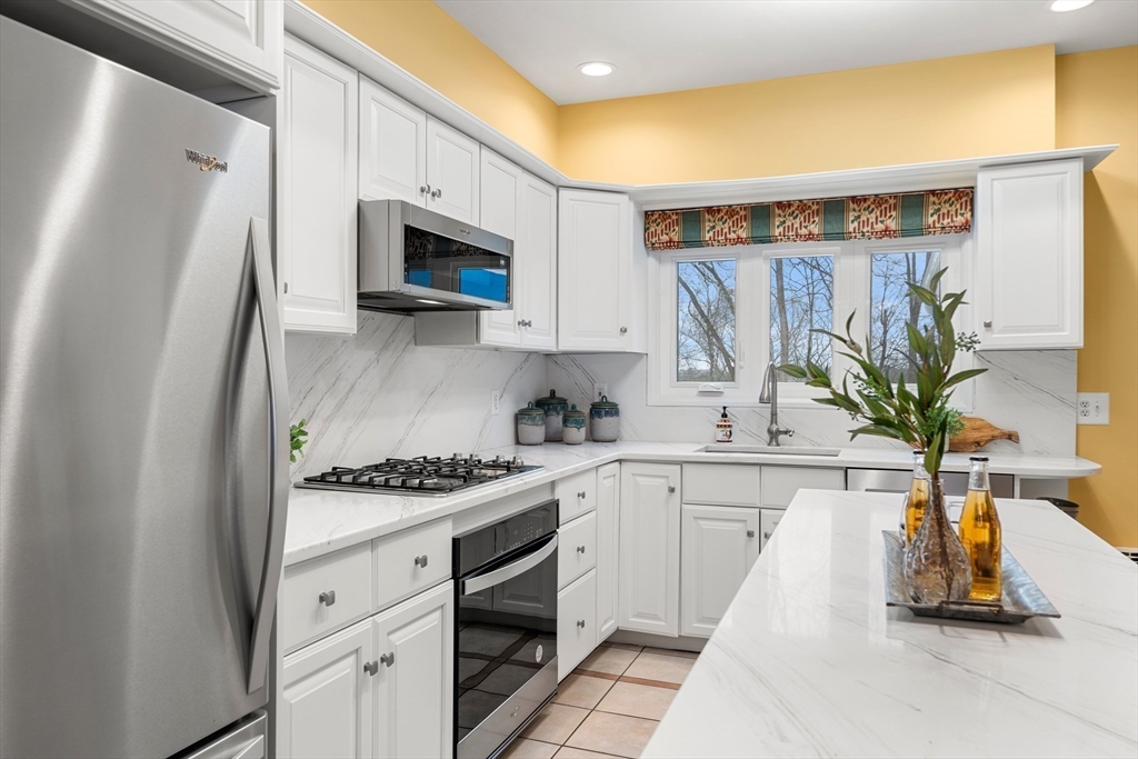 62 Carmel Road Andover, MA 01810 - Photo 6 of 42