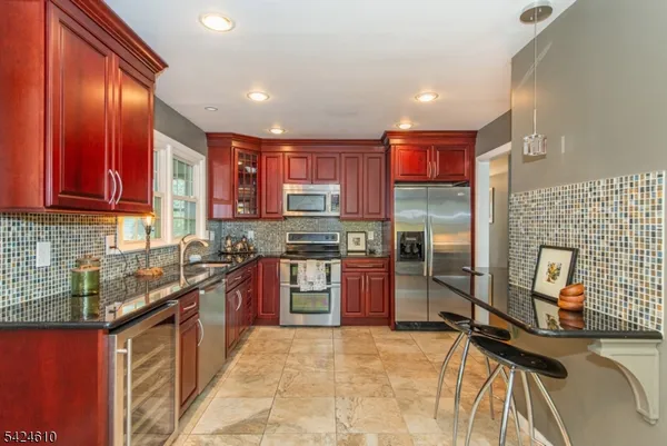 $510,000 | 7 North Shore Trail, Sparta, NJ 07871