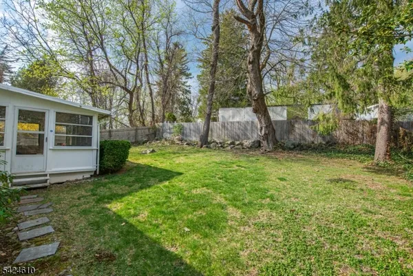 $510,000 | 7 North Shore Trail, Sparta, NJ 07871