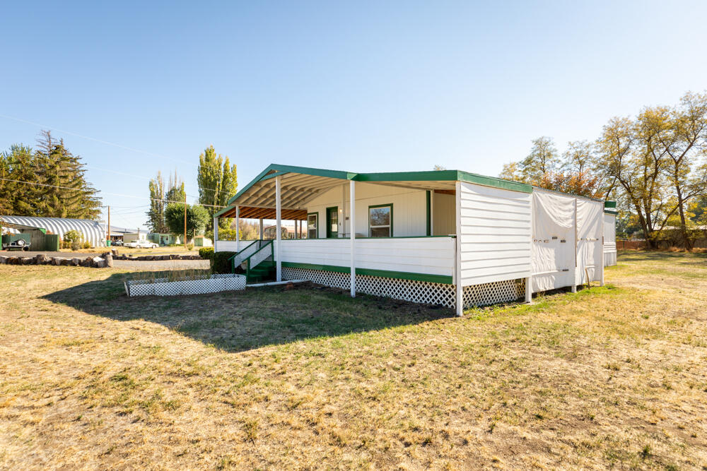 7550 Booth Road Klamath Falls, OR 97603 - Photo 19 of 85 7550+7600BoothRd.-40