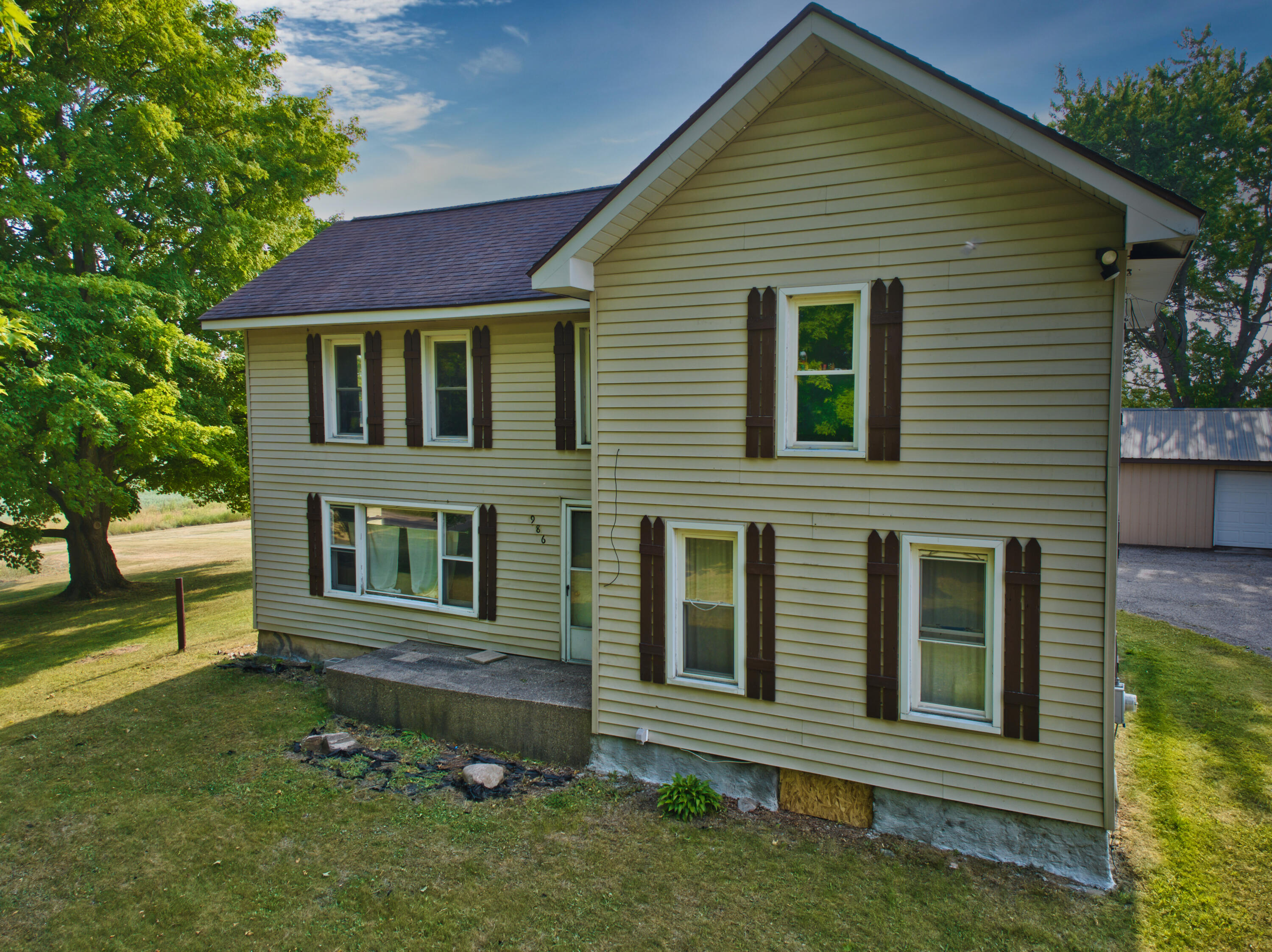 986 Dean Road Quincy, MI 49082 - Photo 1 of 54 986DeanRd_062123_12