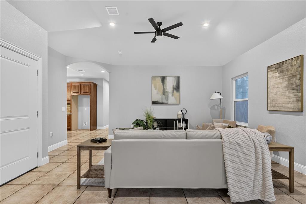 2505 Edd Road Dallas, TX 75253 - Photo 12 of 40 Gallery Image 12