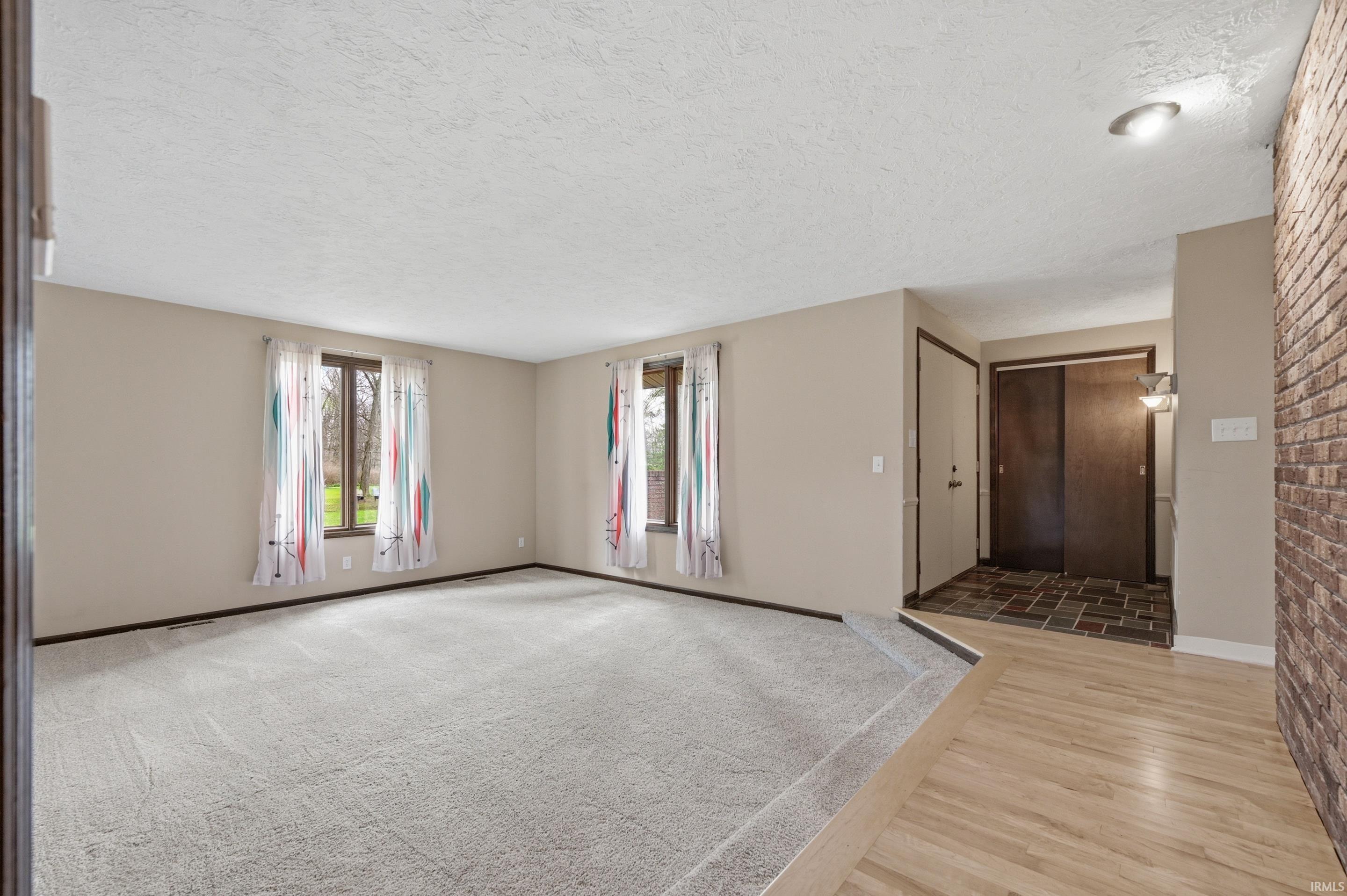 3505 Delaware Trail Muncie, IN 47302 - Photo 4 of 35