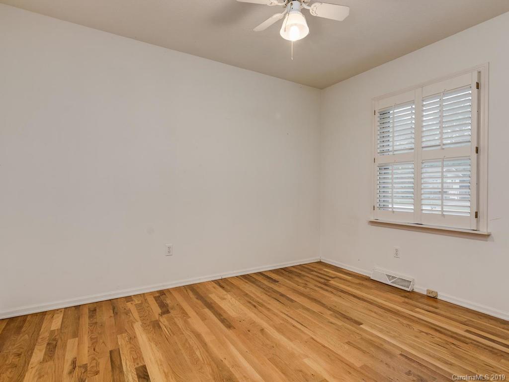 127 Underhill Road Hendersonville, NC 28792 - Photo 11 of 16 Gallery Image 11