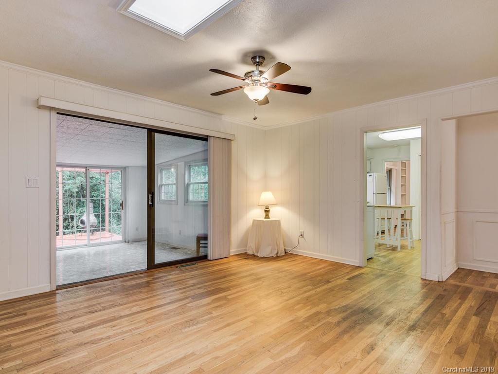127 Underhill Road Hendersonville, NC 28792 - Photo 7 of 16 Gallery Image 7