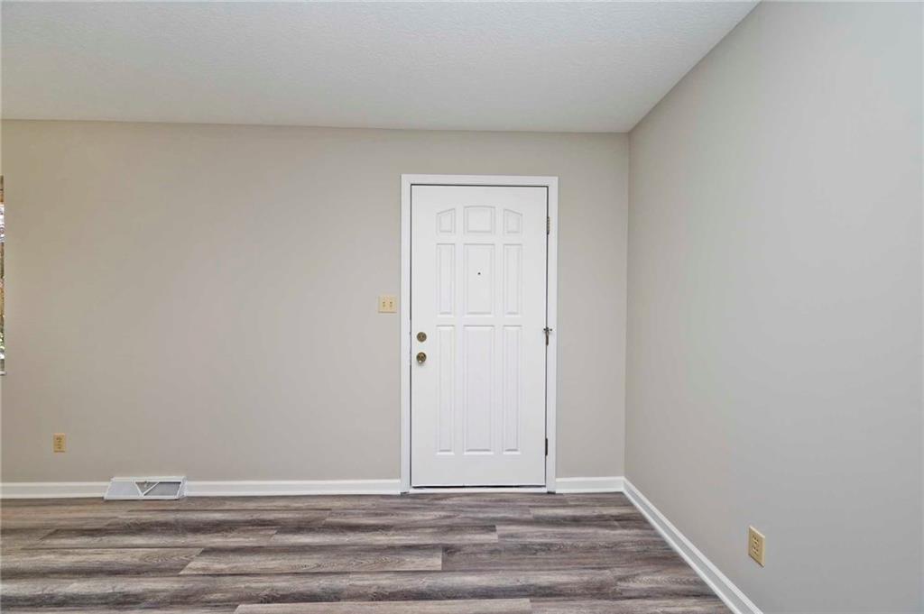 7024 Hague Road Indianapolis, IN 46256 - Photo 3 of 57 Gallery Image 3